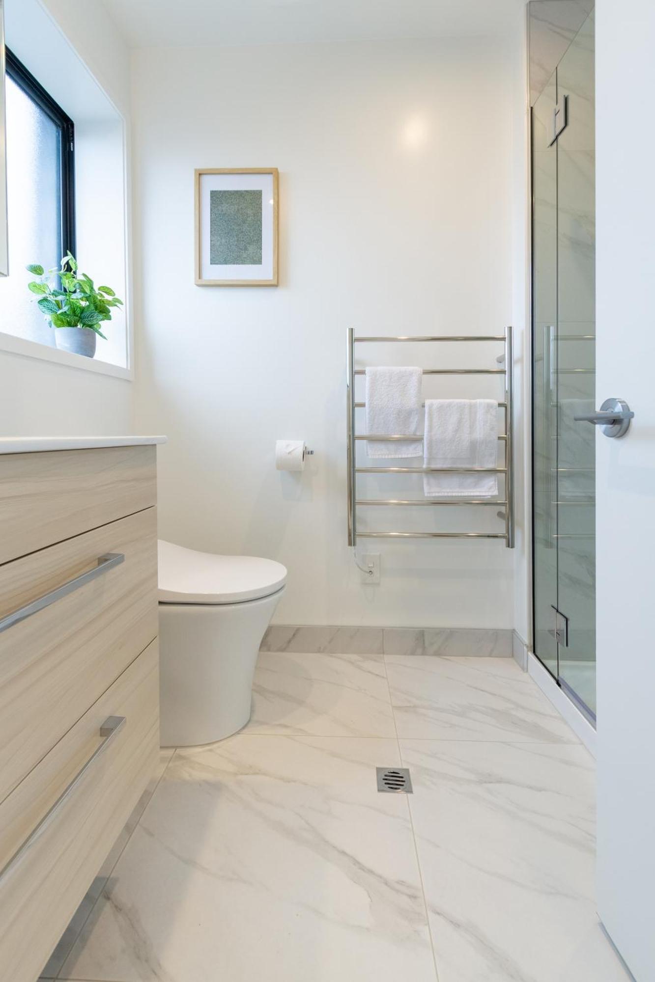Downtown Comfort: Modern Studio With Backyard Christchurch Esterno foto